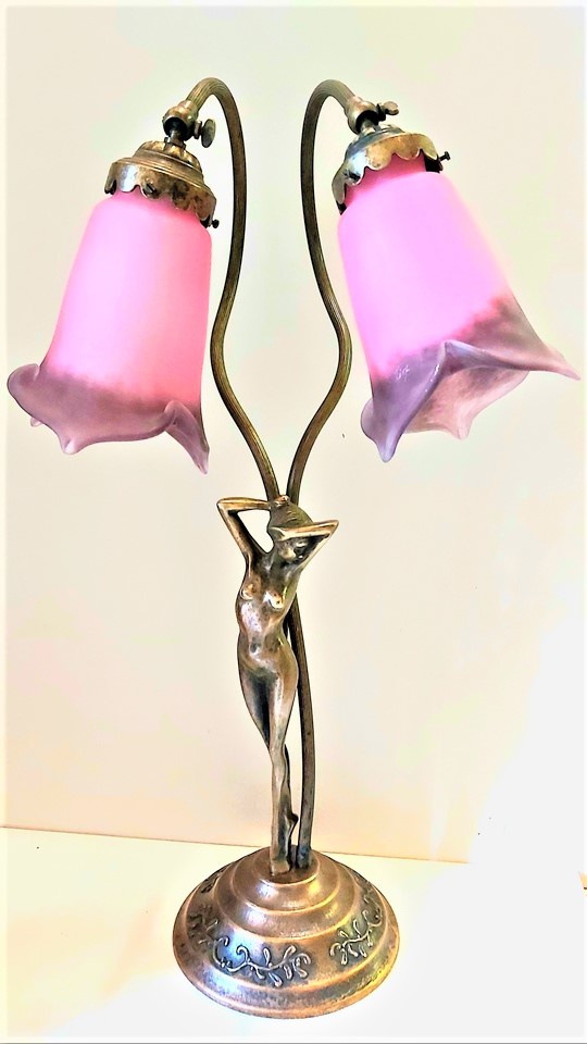 Lampe Elsa 2 tulipes rose berlingot, lampe style Art Nouveau en pâte de verre soufflée bouche, hauteur 60 cm