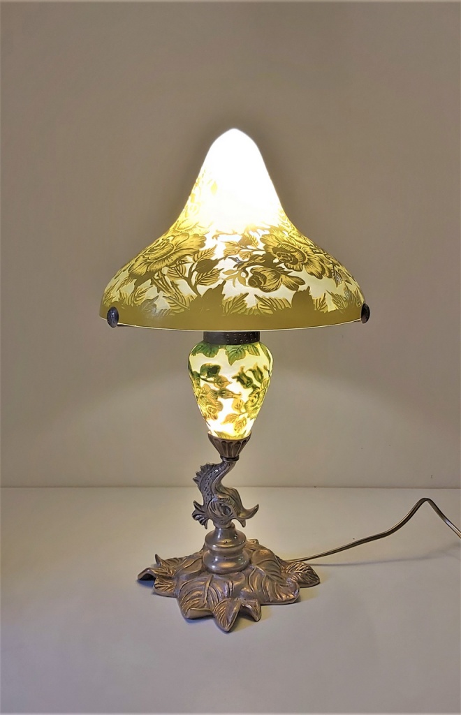 Lampe Art Nouveau en Bronze, style Gallé, modèle DAUPHIN VERT, hauteur 45 cm