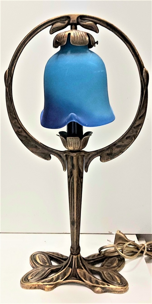 Lampe Pâte de verre, Papillon tulipe berger Turquoise, hauteur 45 cm