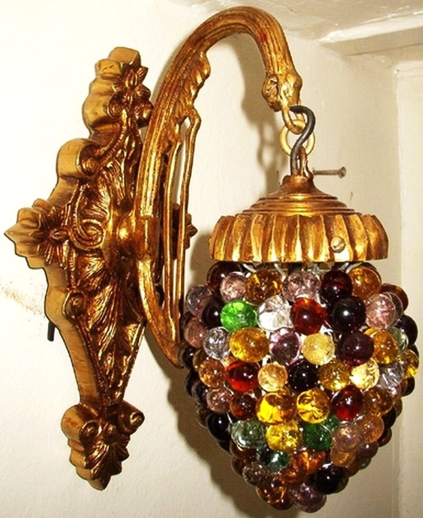 Applique bronze et cristaux de verre, modèle cygne boule Lutecia colorée, applique style Baroque