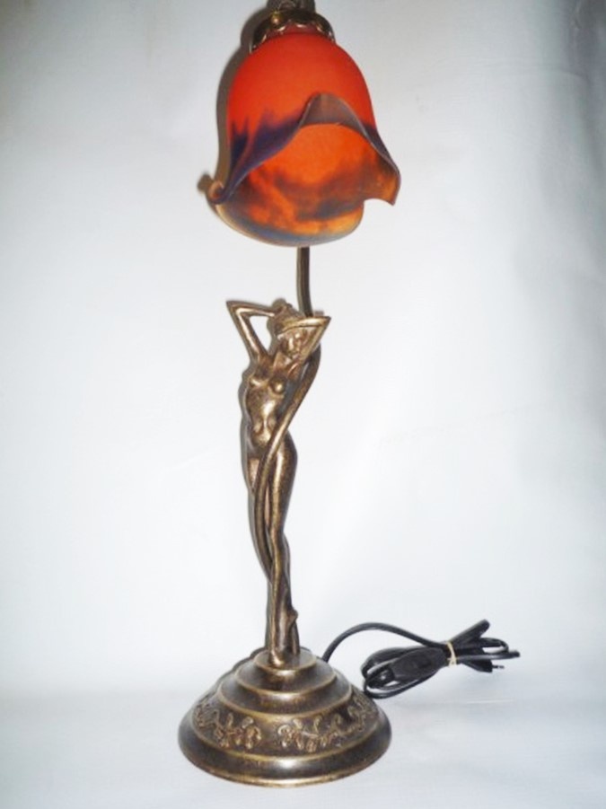 Lampe en pâte de verre et bronze, Elsa 1 tulipe rouge. Hauteur 55 cm. Lampe en pâte de verre