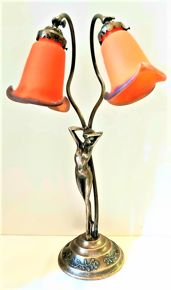 Lampe en pâte de verre et bronze Elsa 2 tulipes pate de verre orange bleu. Hauteur 60 cm.