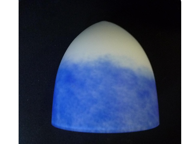 CONE DIAMETRE 16 CM PATE DE VERRE COULEUR BLANC BLEU