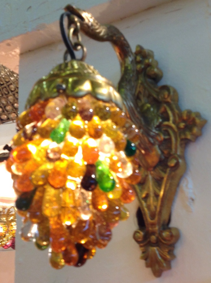 Applique cristaux de verre, modèle Cygne grappe colorée, bronze, applique style baroque