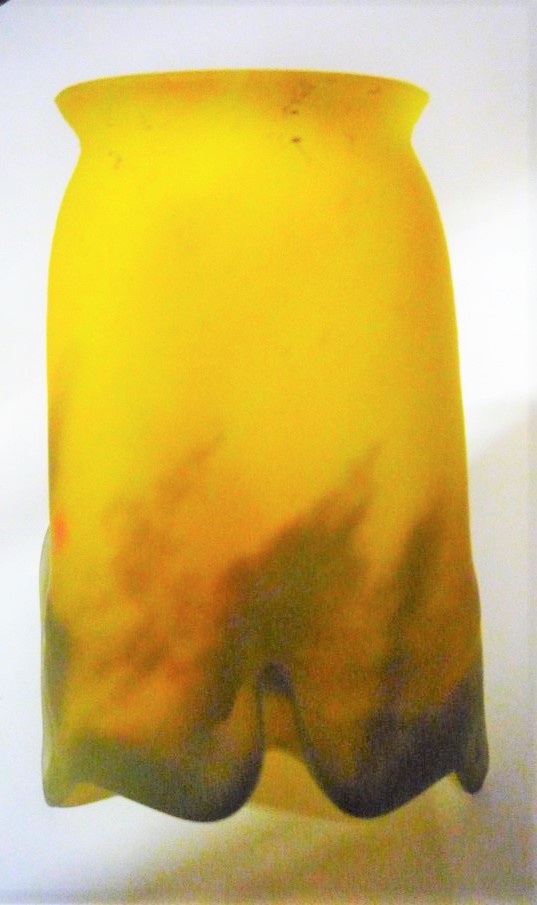 Tulipe pâte de verre pm pointe hauteur  13 cm jaune vert VF
