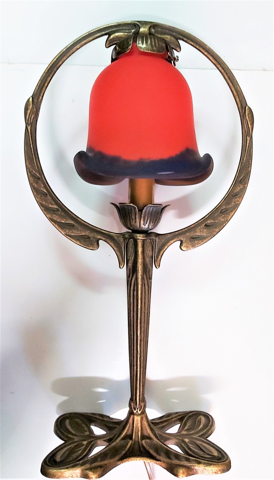 Lampe en pâte de verre, Papillon tulipe berger rouge,  lampe pâte de verre, art nouveau, hauteur 45 cm