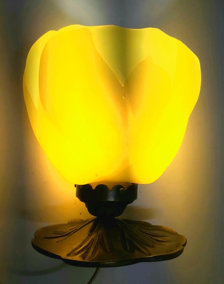 Lampe en pâte de verre, Lotus Magnolia GM, hauteur 20 cm, couleur jaune, lampe pate de verre