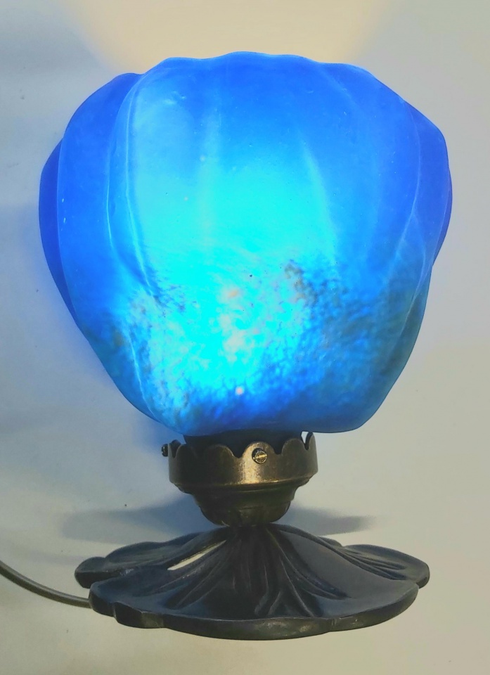 Lampe en pâte de verre, Lotus Magnolia GM bleue, hauteur 20 cm, lampe pate de verre